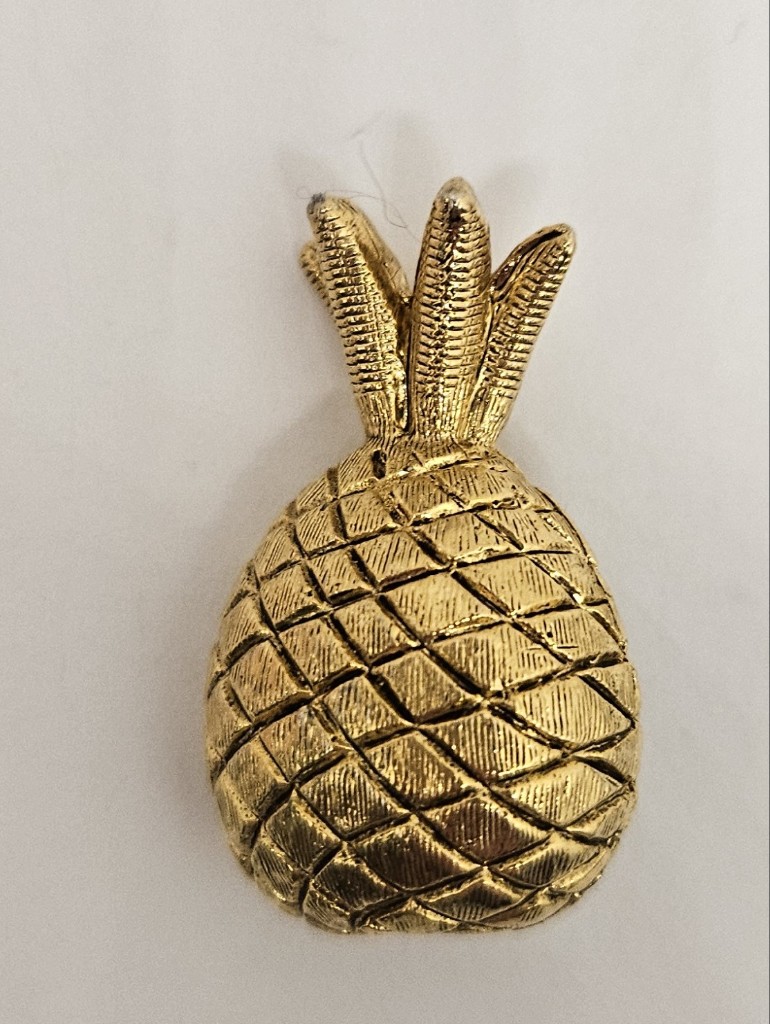 Pineapple Scatter Brooch Pin Gold Tone Vintage Pineapple Scatter Brooch Pin Gold Tone Vintage